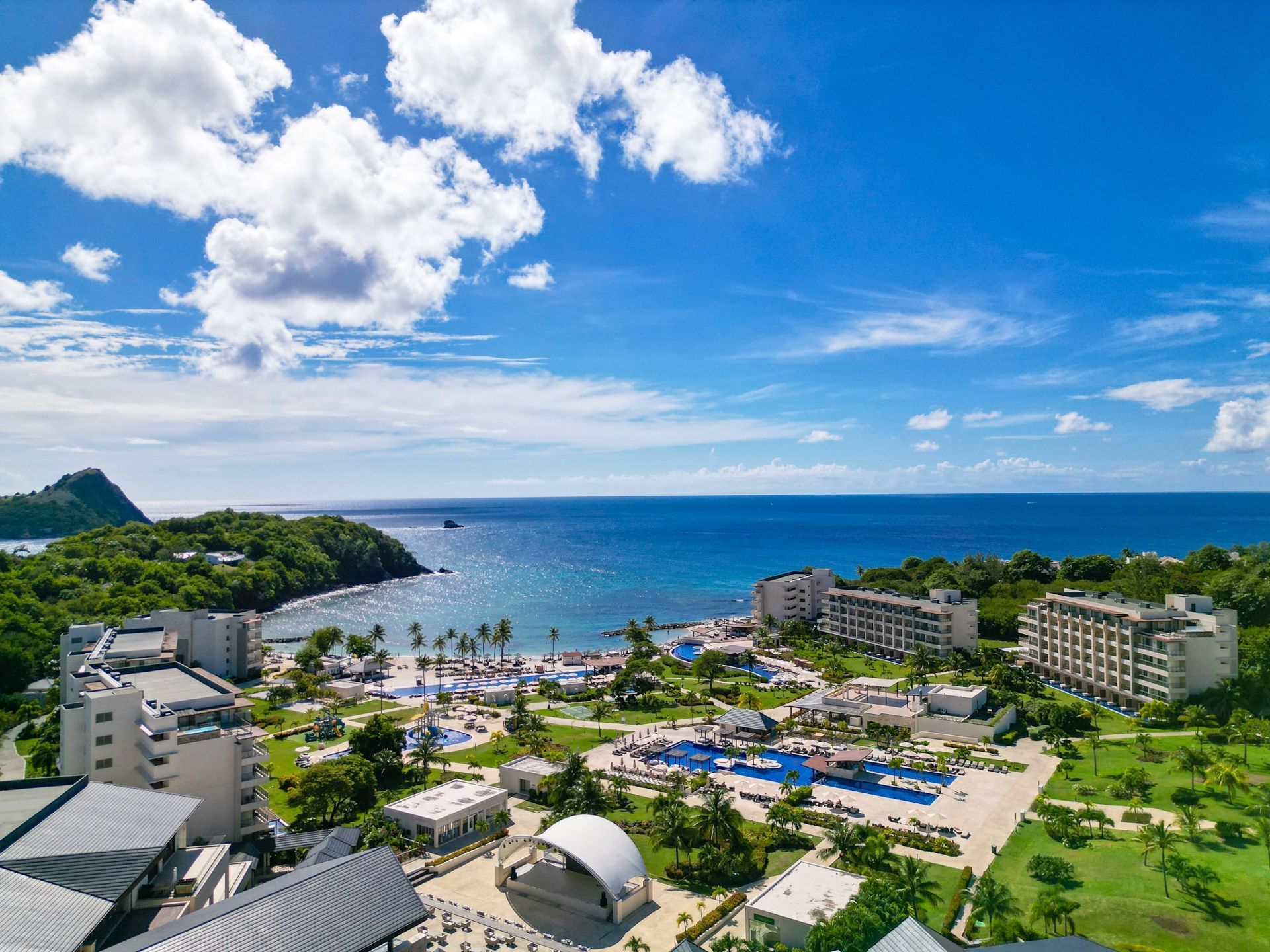 A Royalton Luxury Resort beside the Caribbean Sea
