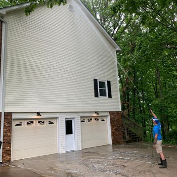 Clean White Siding — Chattanooga, TN — Under Pressure Pressure Washing Clean White Siding — Chattanooga, TN — Under Pressure Pressure Washing