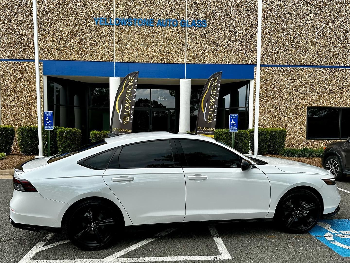 Car window replacement in Falls Church, VA