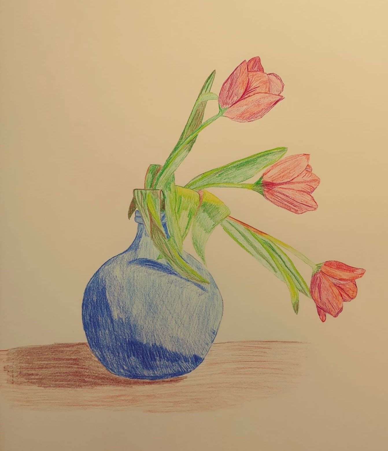 tekening vaas met tulpen