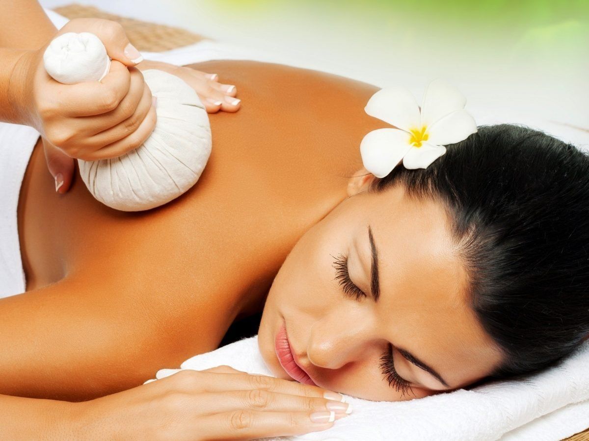 Aromatherapy relaxing massage