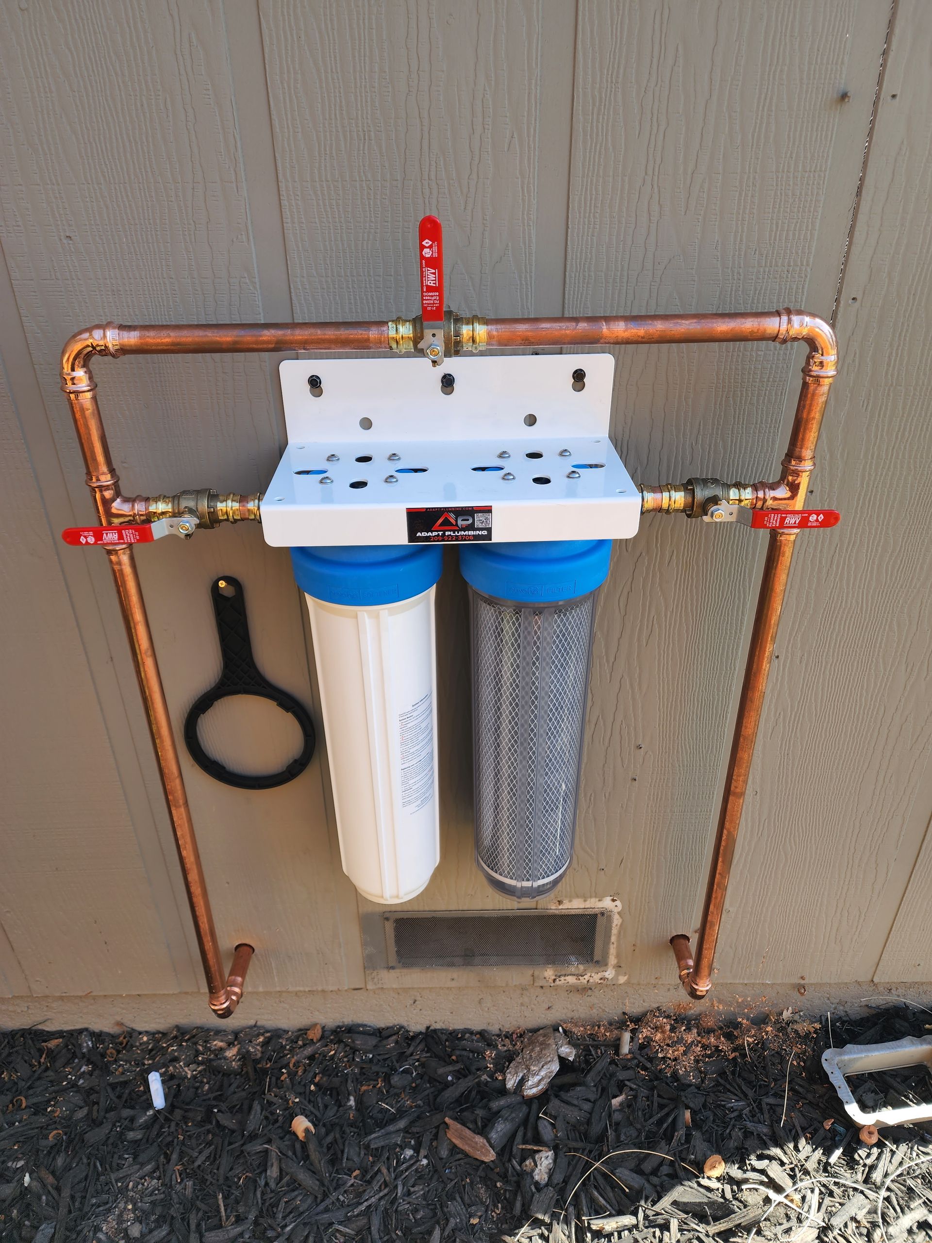 HVAC tech fixing air conditioner