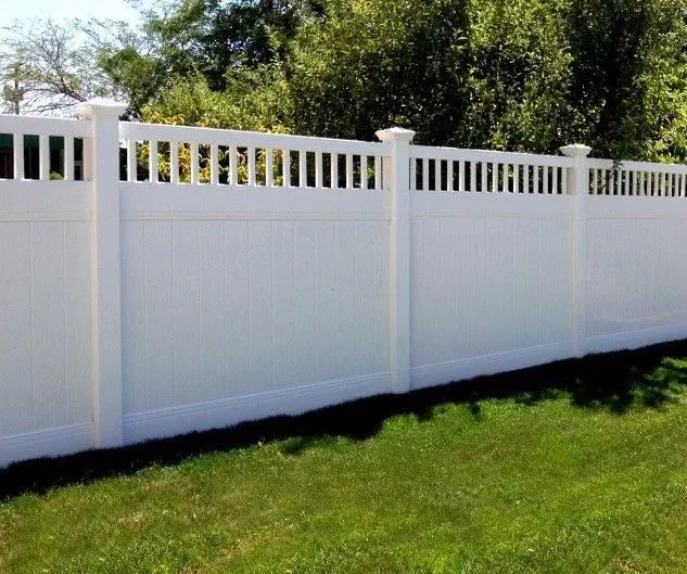  white vinyl privacy fence