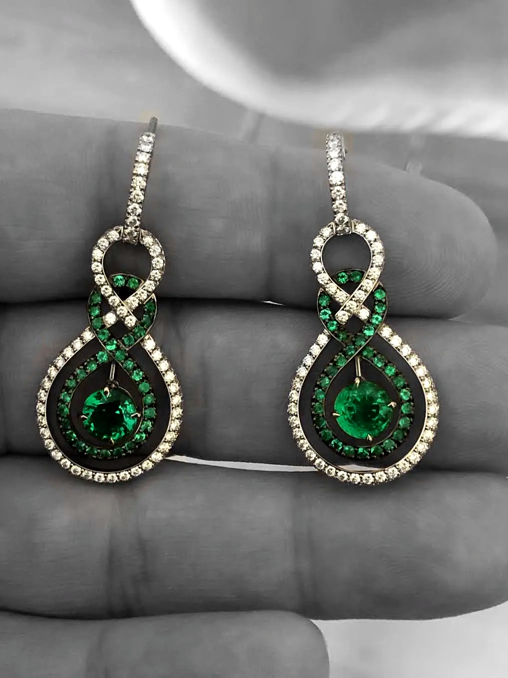 Paraiba and diamond necklace, ring and earrings