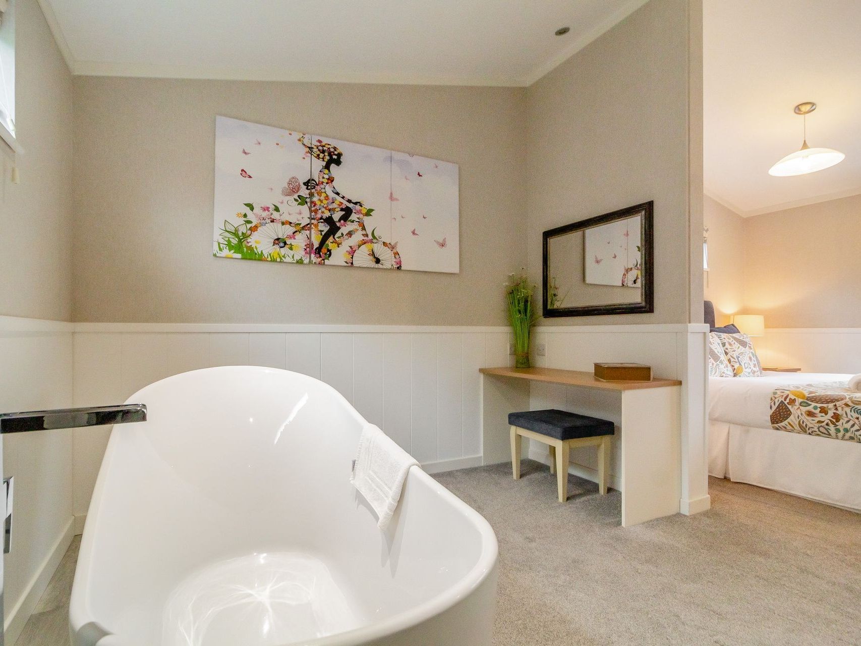 Mead One bedroom with bath