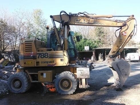 Macchinario per movimentazione terra a Como