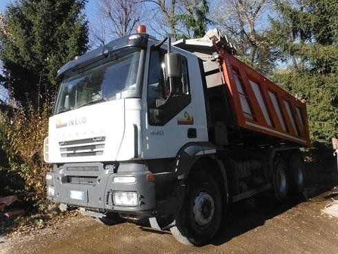 Furgone per movimentazione terra a Como