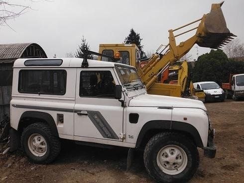 Jeep e mezzi per movimentazione terra a Como