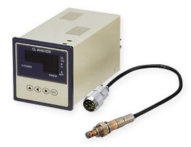 Oxygen analyzer device with sensor and cable.