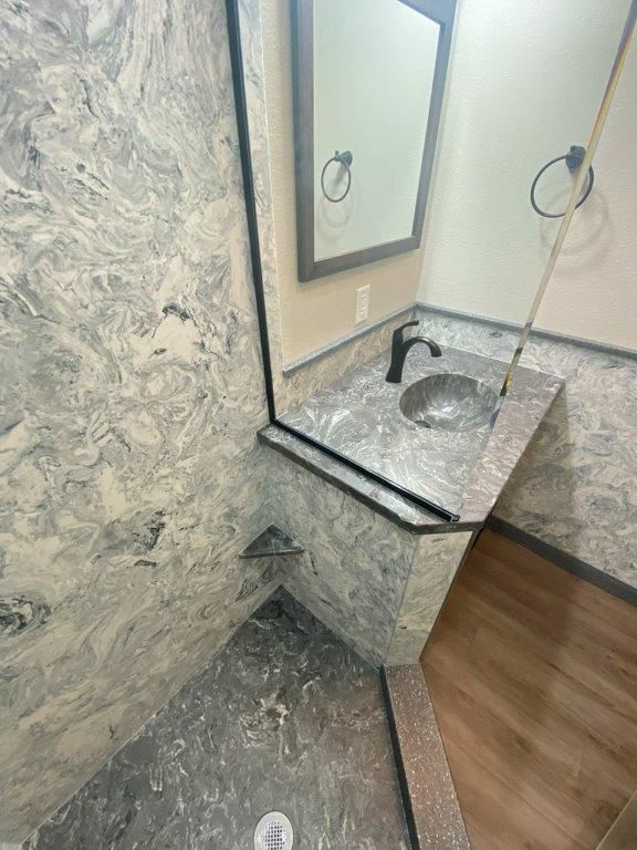 Pretty Bathroom — Springfield, OR — Lane Marble Interiors Inc.