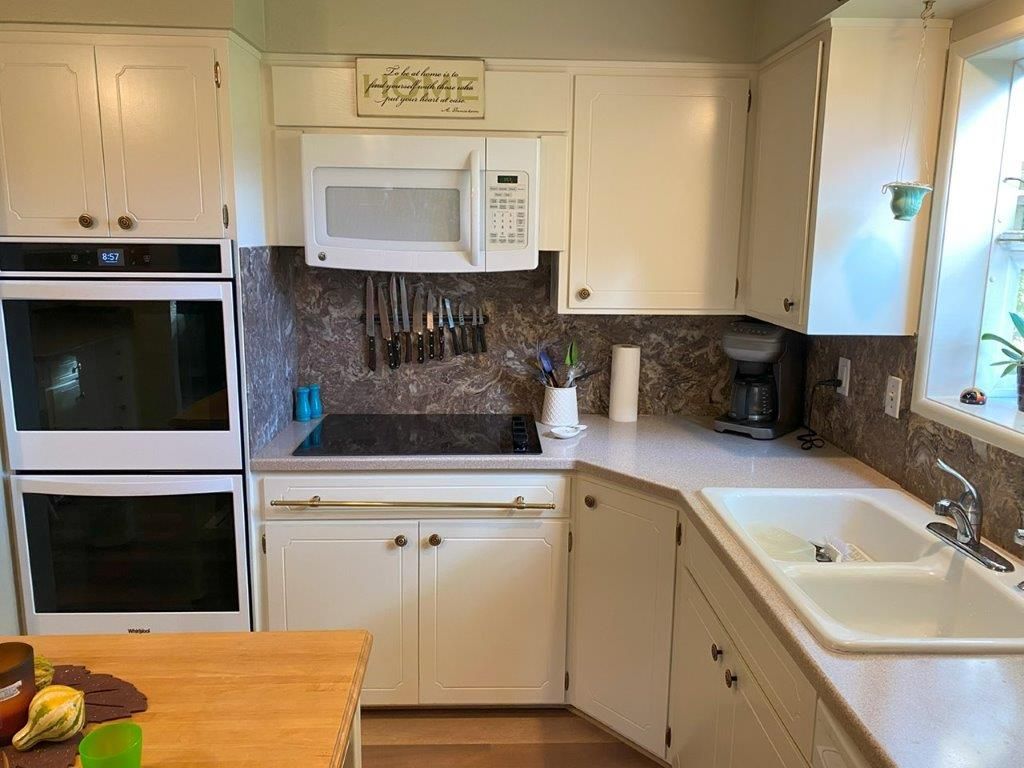 Traditional Kitchen Remodel by Lane Marble Interiors Inc, open BY APPOINTMENT ONLY — Project 2 project photo