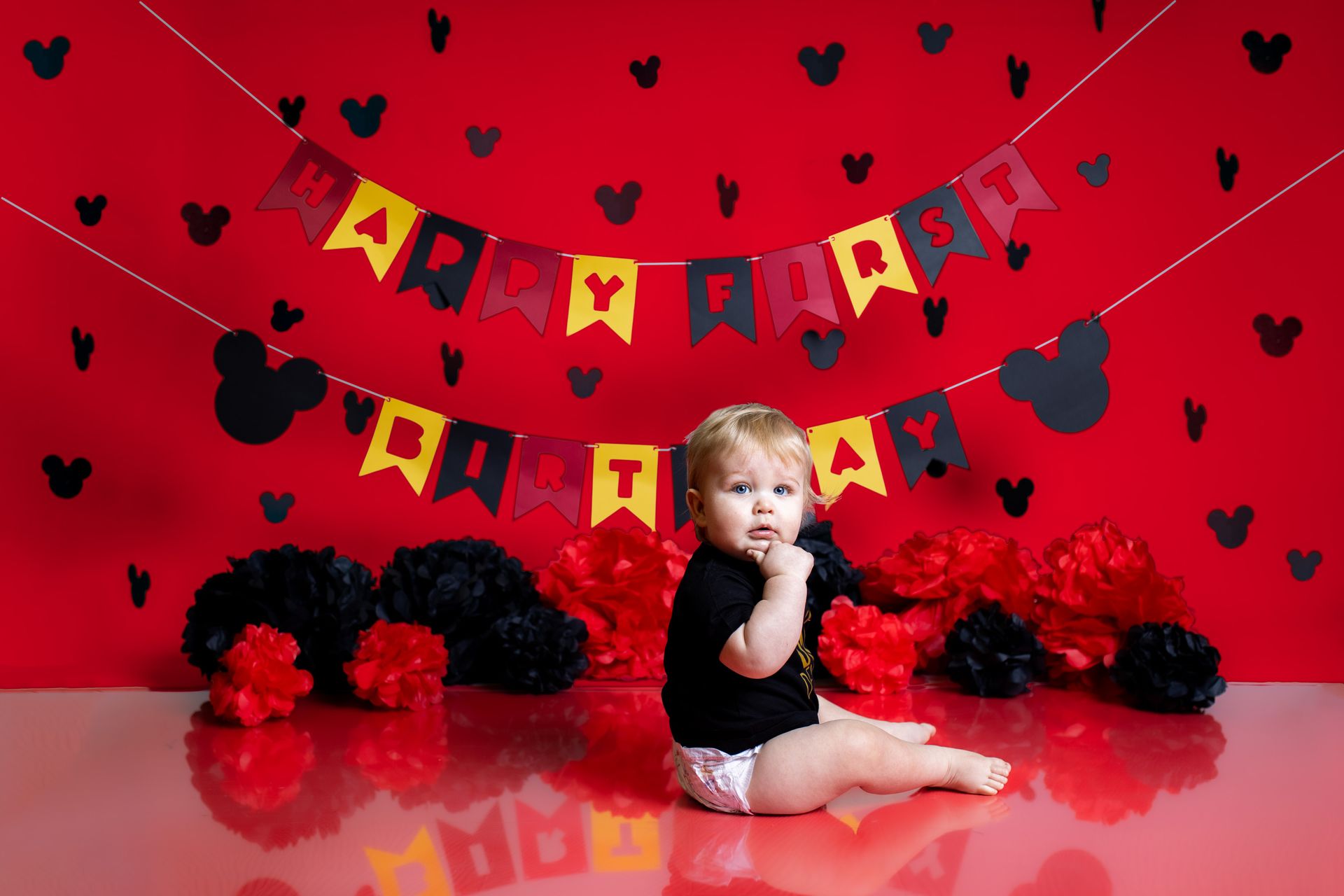 Cake smash set up - Mickey Mouse theme