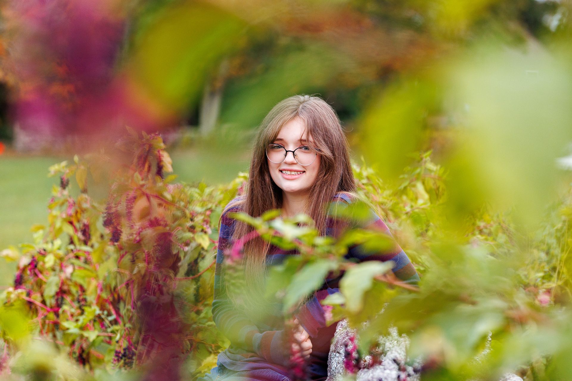 High school senior - senior photography - female student posing on farm
