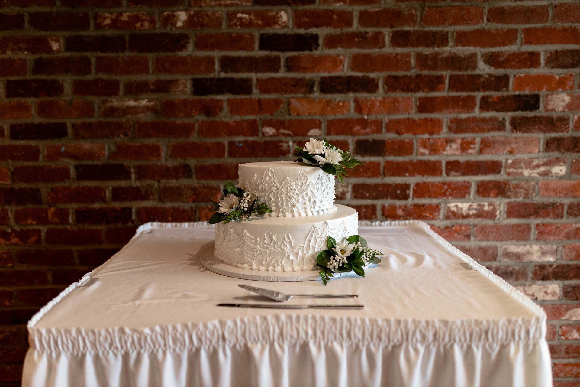 wedding cake at The 1761 Old Mill