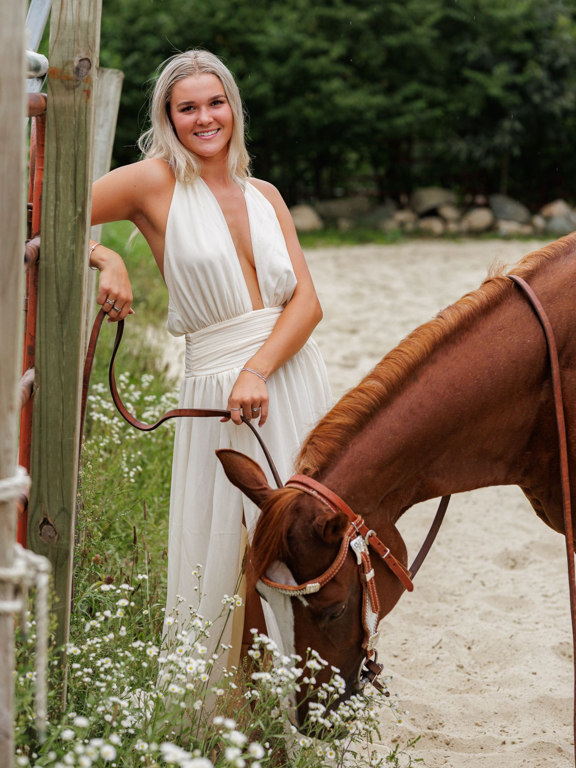 equestrian photography - woman posing with horse