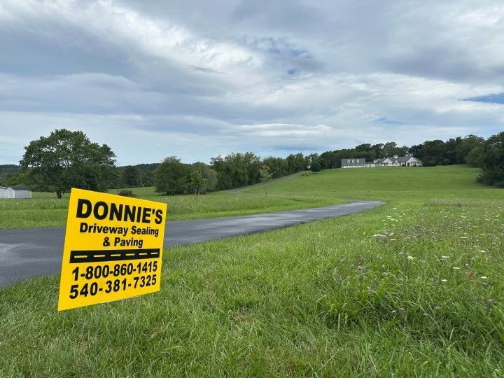 Yellow sign advertising