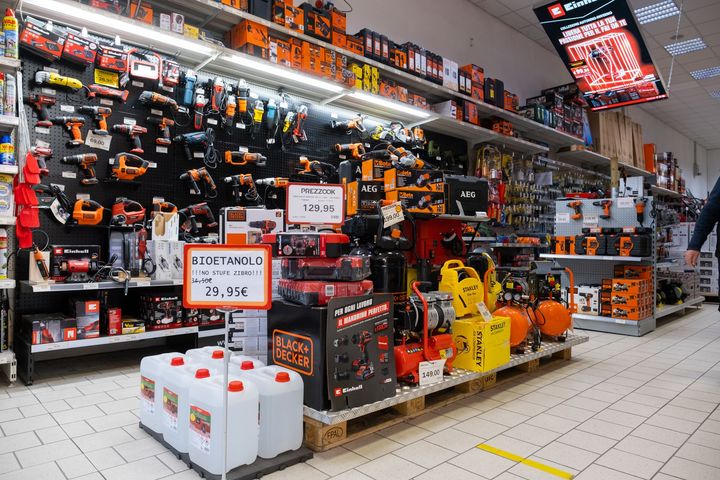 Bricolage a Gassino Torinese e attrezzature da lavoro