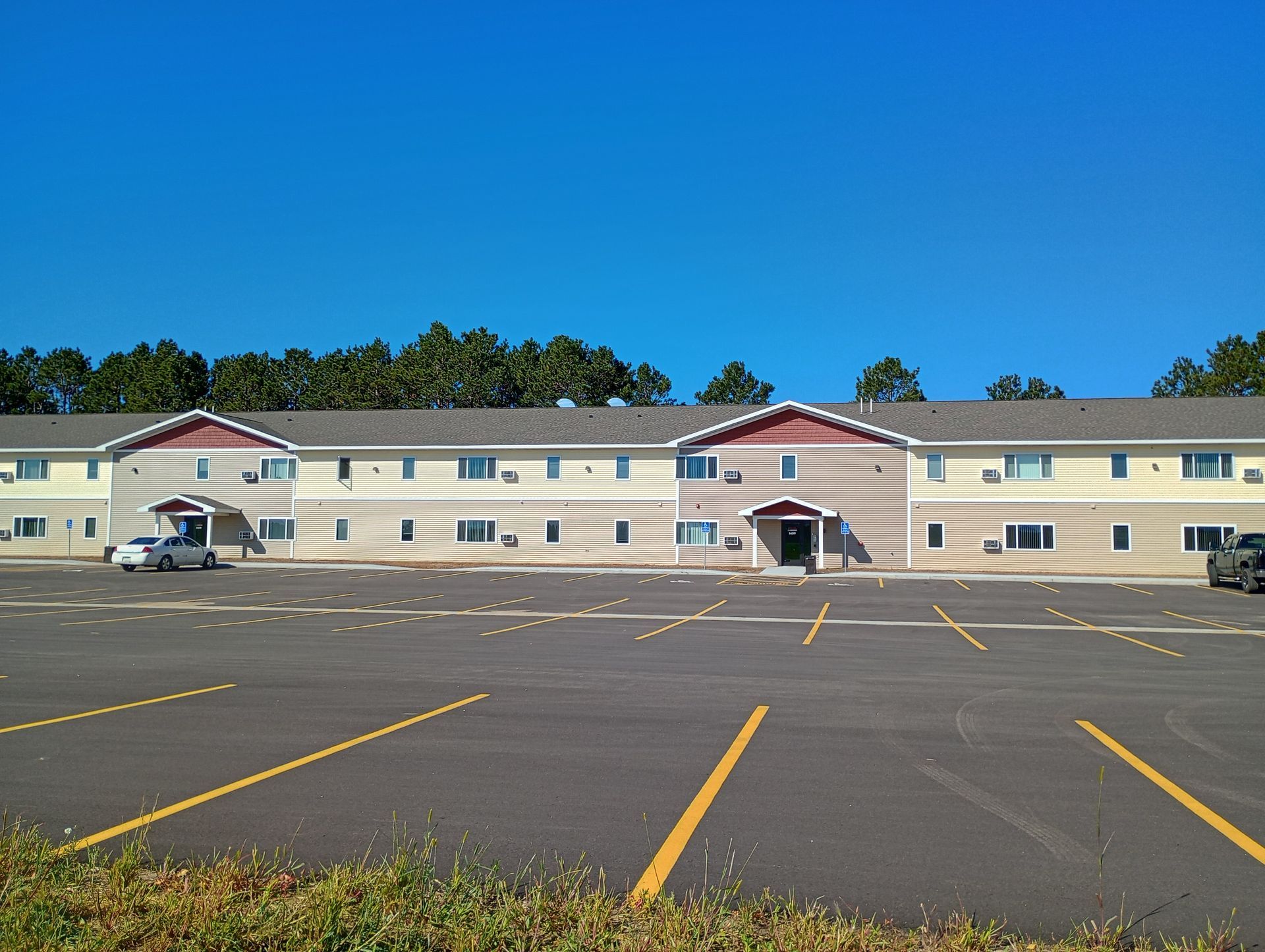 Exterior view of Pine Crest Apartments in Park Rapids, MN