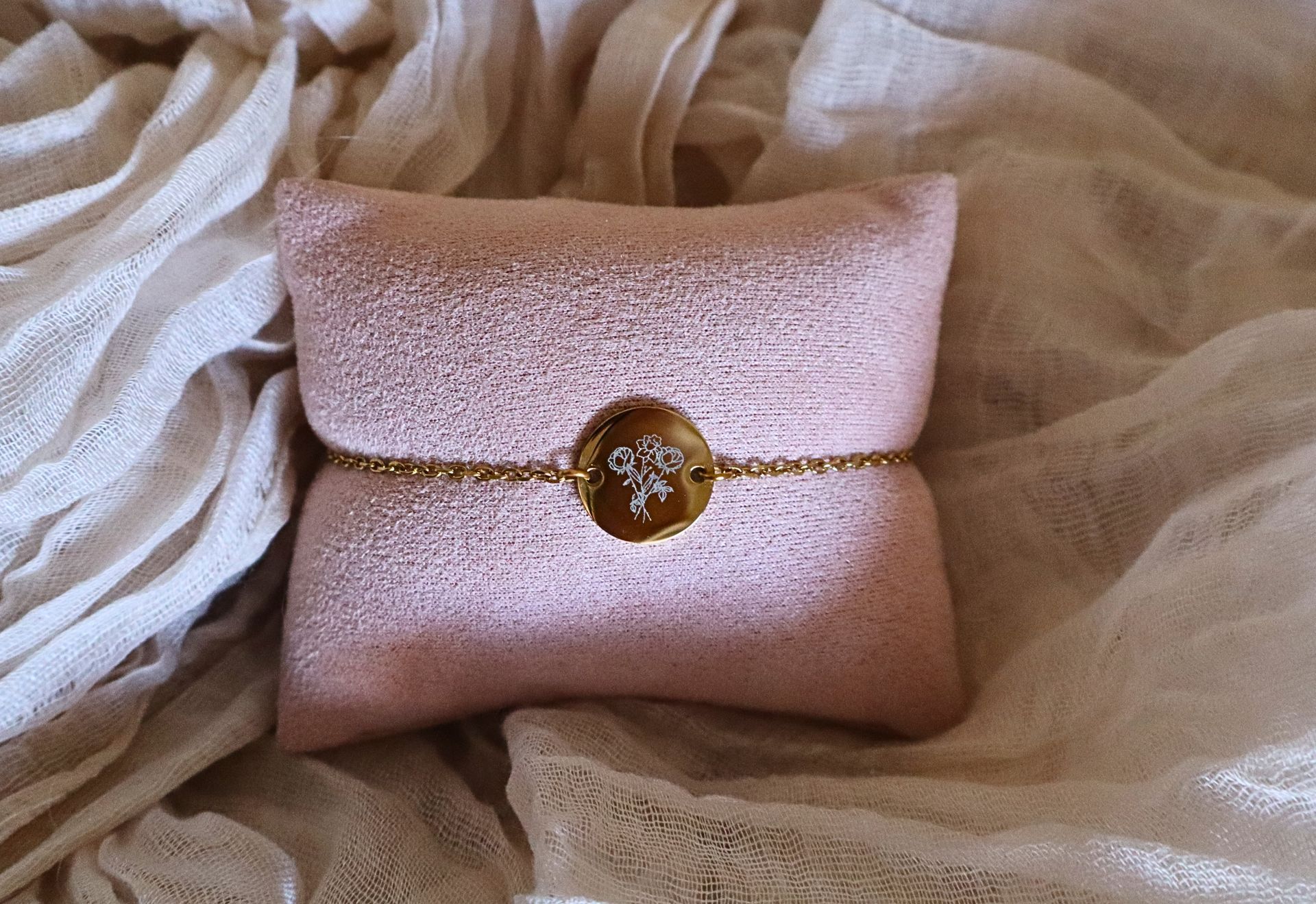 BIRTHFLOWER BOUQUET BRACELET