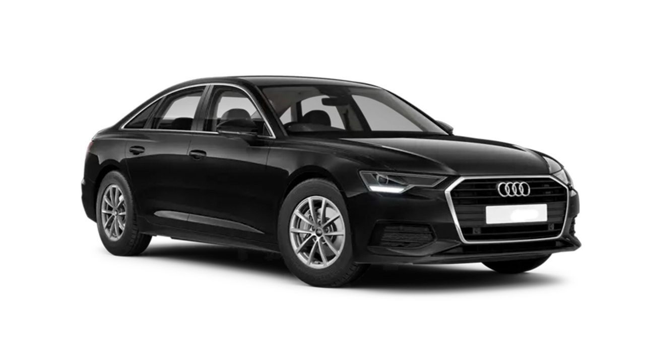 Sedán Audi negro sobre fondo blanco, mostrado en vista frontal de tres cuartos.