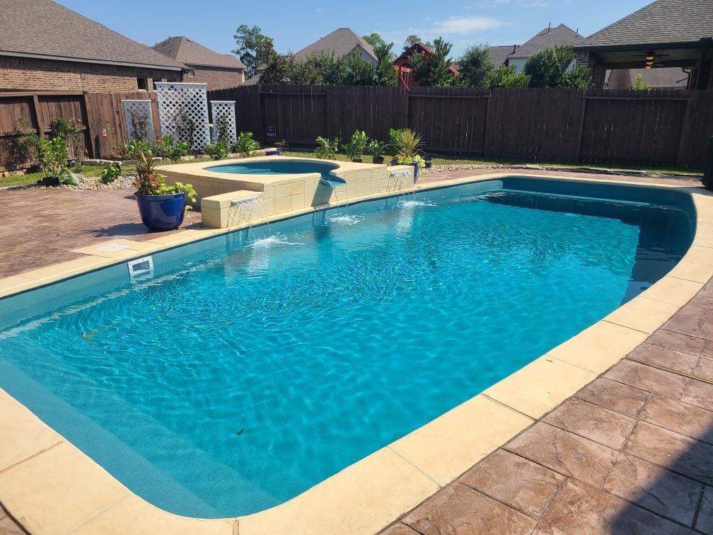The Neches Fiberglass Pool | Houston, TX Model