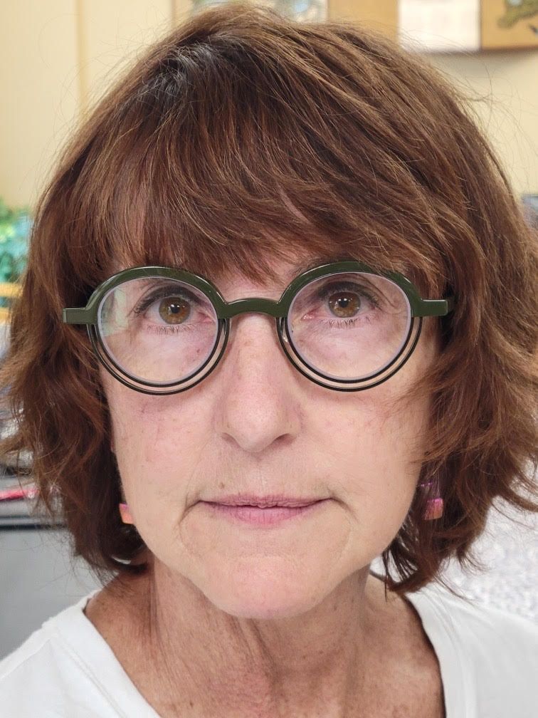 Eye wear services 3