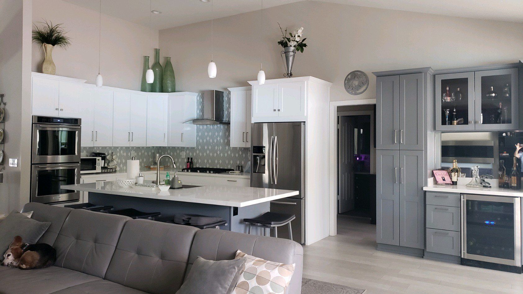 Quartz kitchen countertops