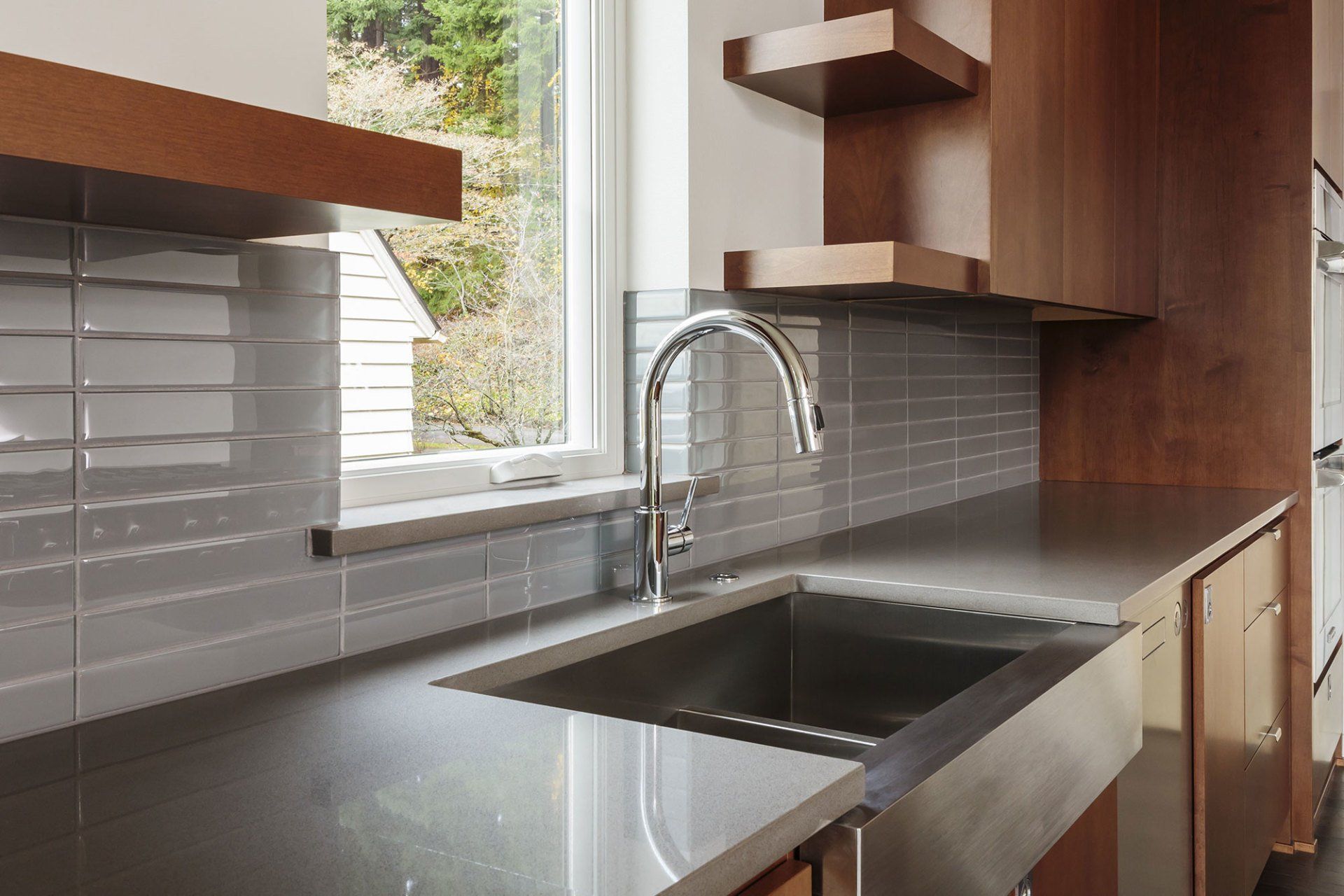 Quartz kitchen countertops