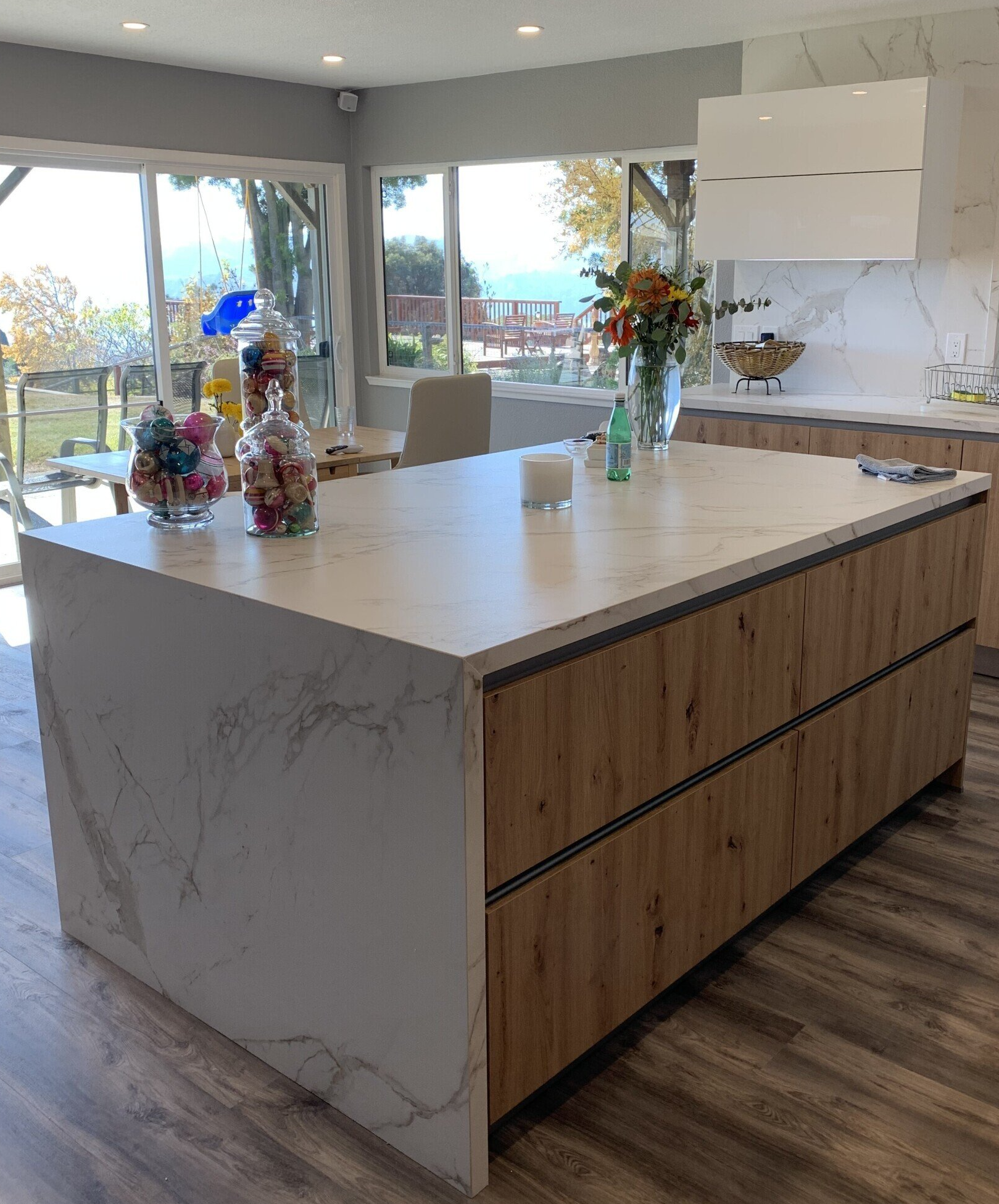 Quartz kitchen countertops