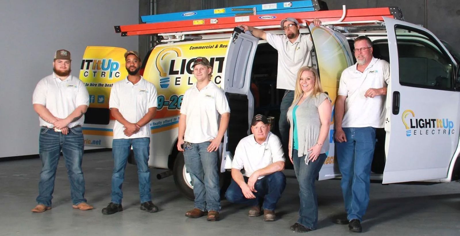 Light It Up Electric Team - Electricians Frisco, Texas