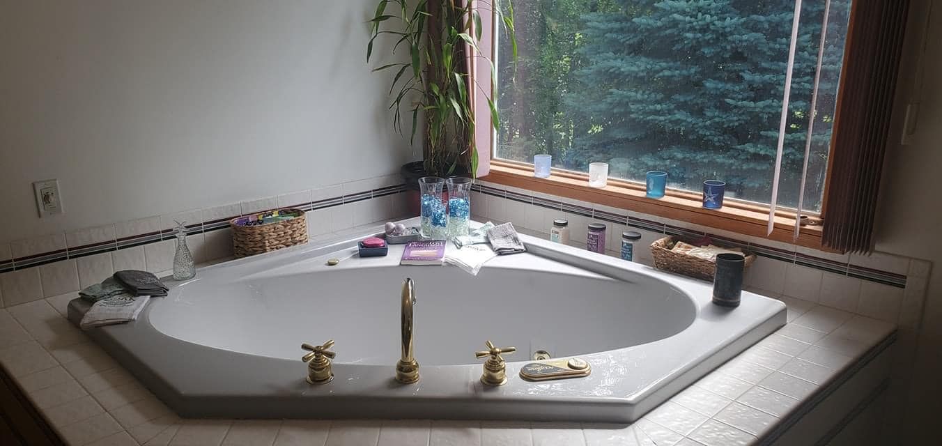 Bath Tub — Independence, KY — Absolute Pristine Clean LLC