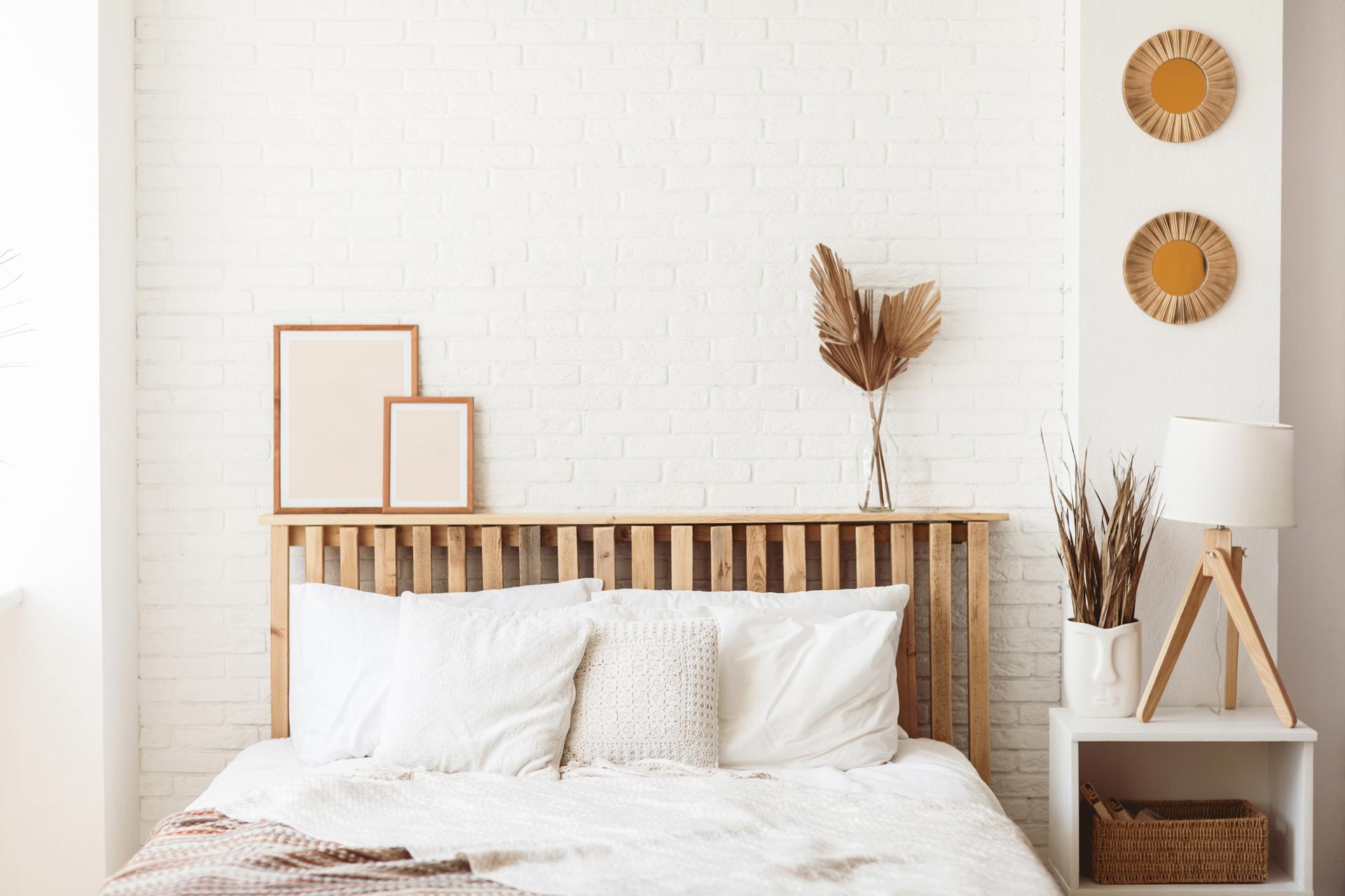 Wooden Headboard Bed — Anaheim, CA — Eagle Inn & Suites