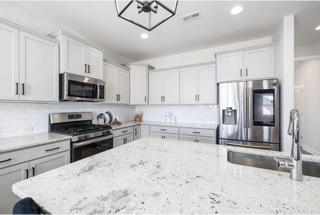 Traditional Or Transitional Kitchen Remodel by Badgerland Restoration & Remodeling Inc. - Wisconsin Rapids project photo 3