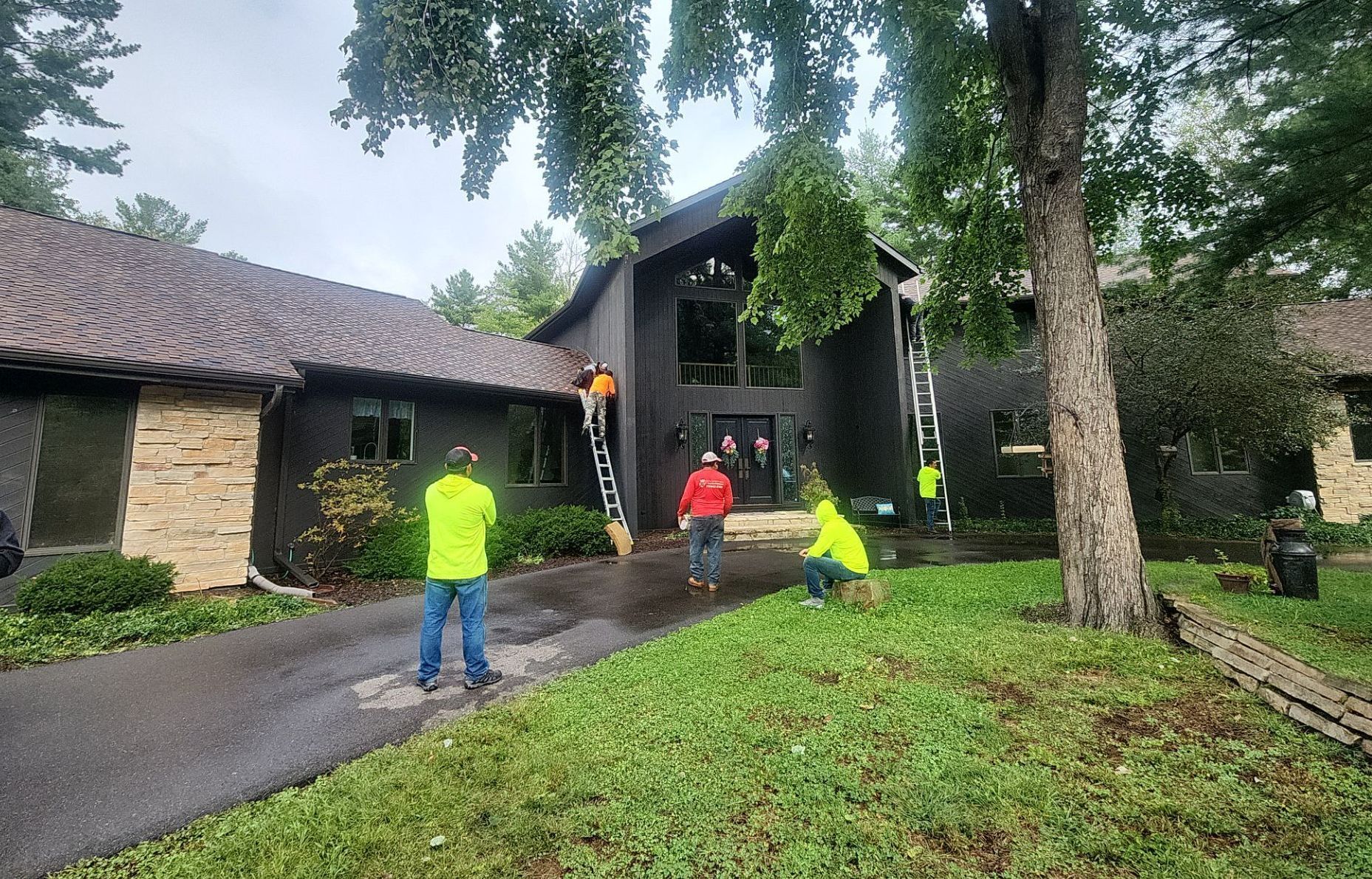 Roofing Contractor Wisconsin - Burst Pipe - Frozen Pipe - Water mitigation - Water Clean Up - Siding Contractor Wisconsin - Home Insurance Claim - Home repairs - Roof Replacement - Badgerland Restoration & Remodeling - New London - Wisconsin Rapids - Stevens Point - Appleton