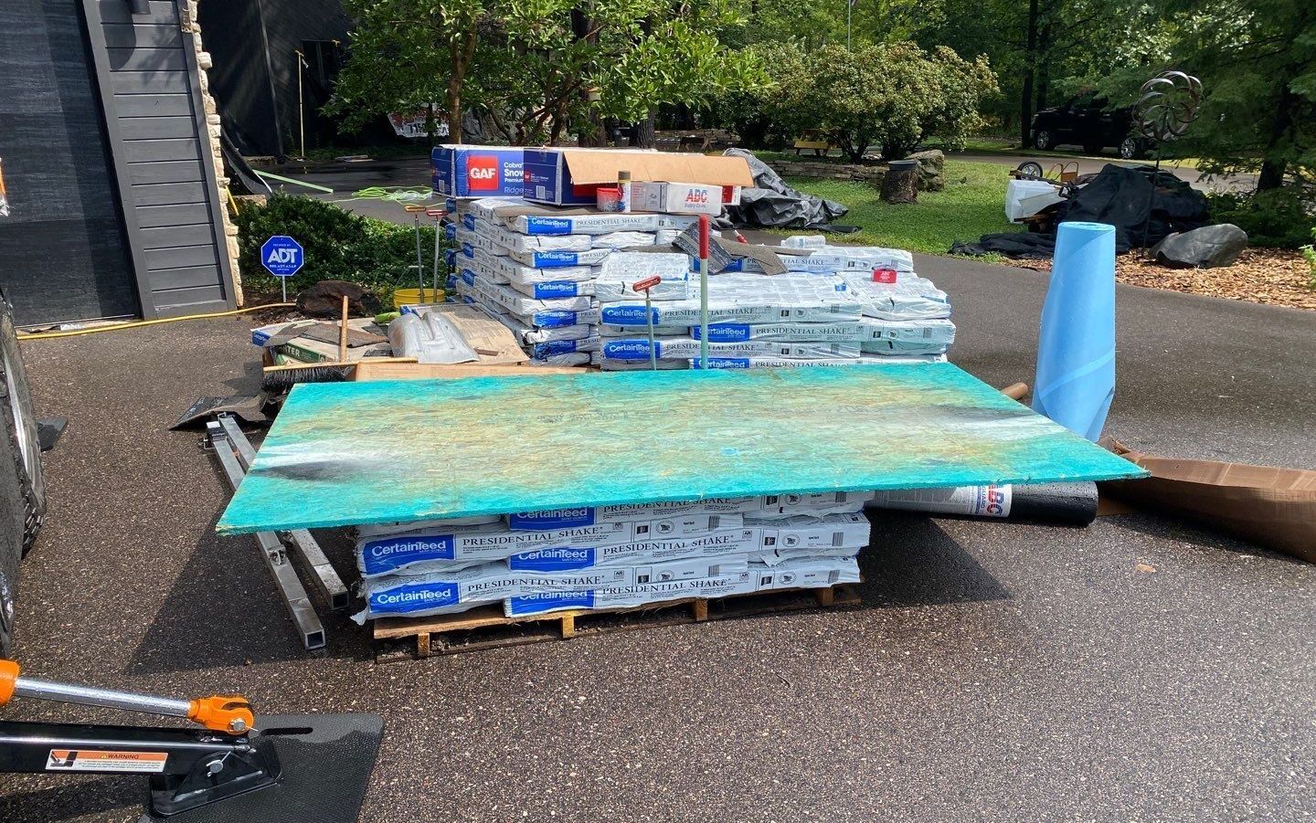 Roofing Contractor Wisconsin - GAF Shingles - Certainteed Shingles - Siding Contractor Wisconsin - Home Insurance Claim - Home repairs - Roof Replacement - Badgerland Restoration & Remodeling - New London - Wisconsin Rapids - Stevens Point - Appleton - Plover