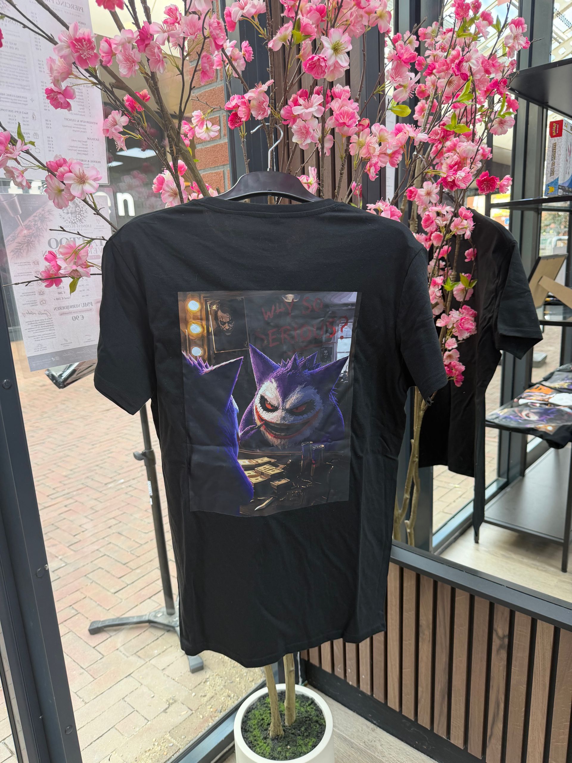 Zwart bedrukte T-shirt met Gengar-print
