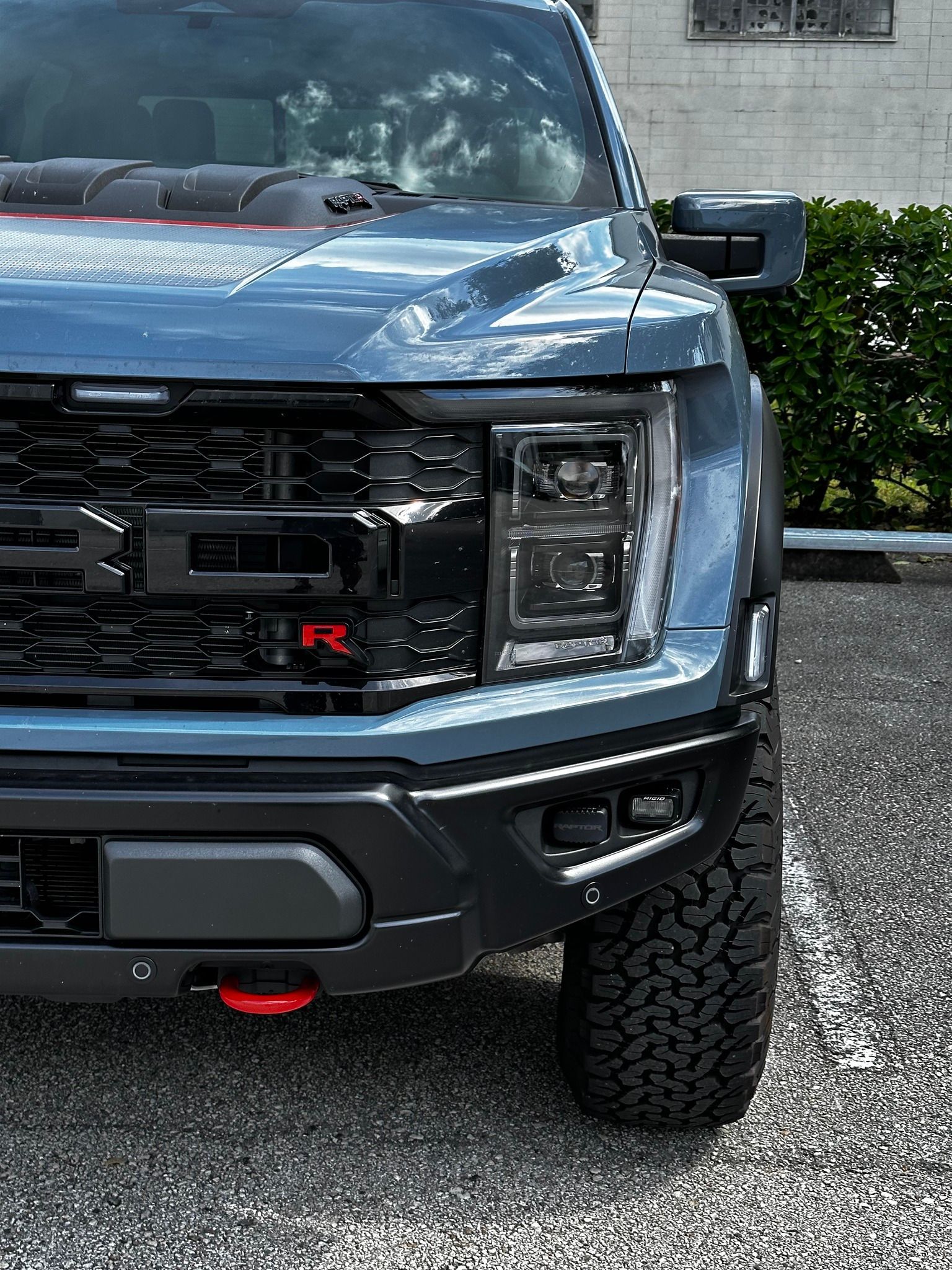 Ford F-150 Raptor R Full Body PPF Wrap with SunTek Films, Modesta BC-04 Nano-Titanium Coating, ExoShield Windshield Protection Film front end view Florida