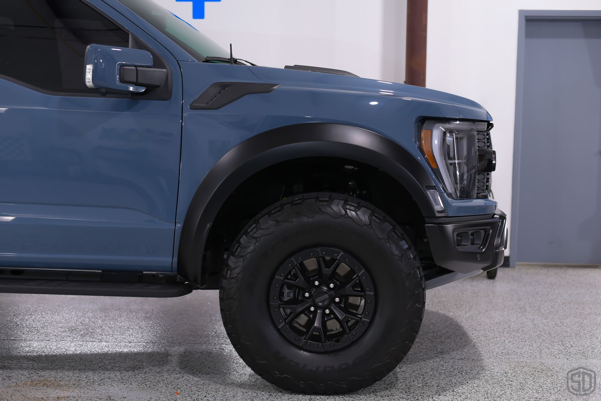 Ford F-150 Raptor R Full Body PPF Wrap with SunTek Films, Modesta BC-04 Nano-Titanium Coating, ExoShield Windshield Protection Film side view Florida