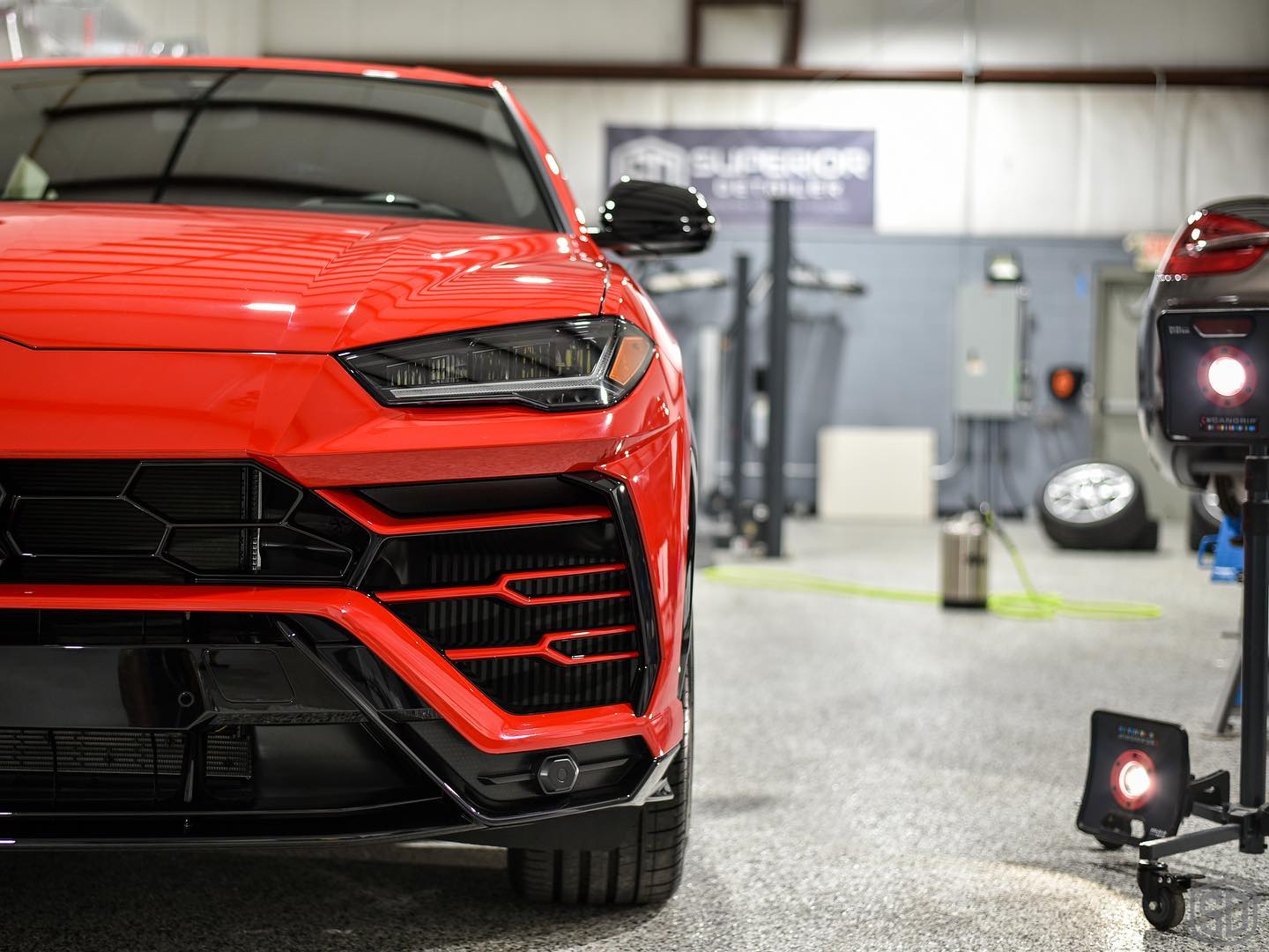 Rosso Mars Urus Full Body Wrap