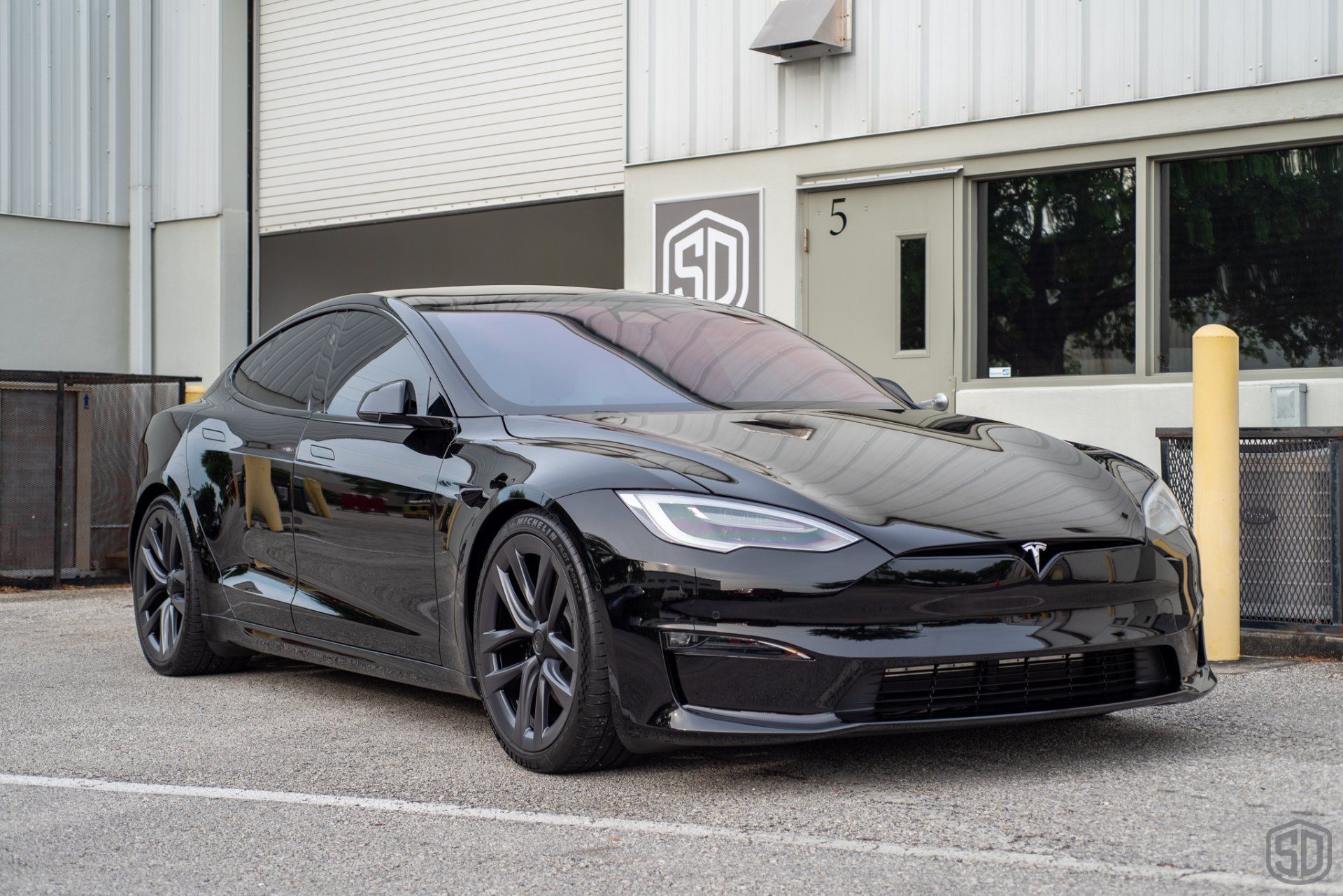 Tesla Model S Modesta BC-05 Advanced Water Repellent Glass Coating Orlando FL