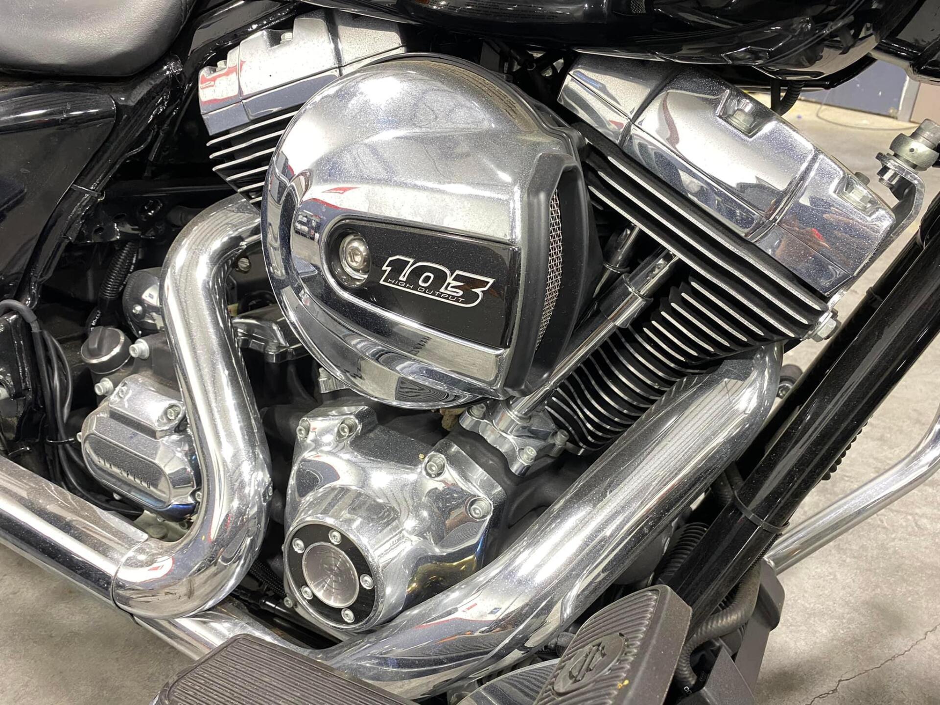 2014 harley davidson road king prepped poliished wrapped and coated 103 engine close up orlando FL