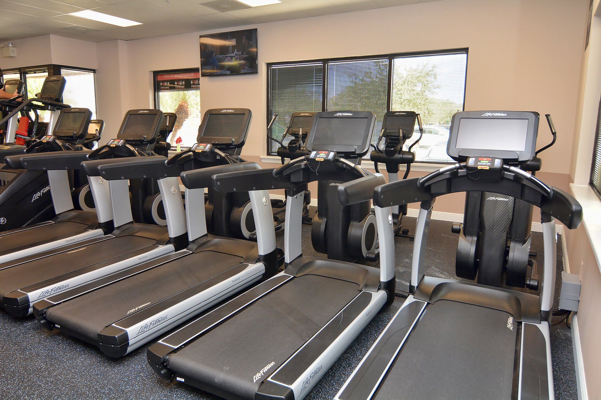 Cardio workout area with treadmills at Smash Fitness