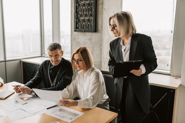property-managers-talking