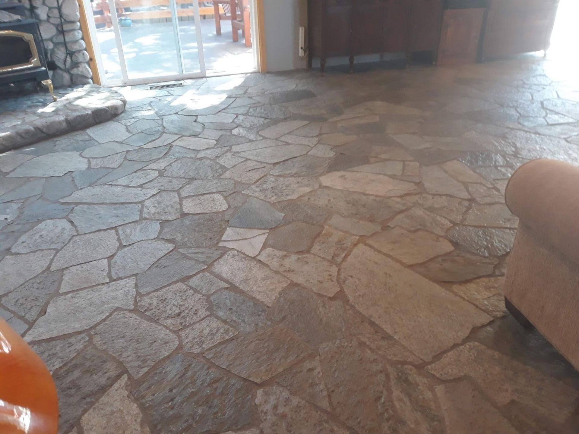 Floor before cleaning service