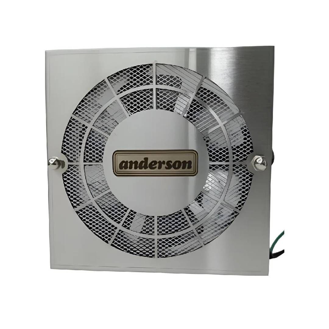 Ventilador industrial de pared Anderson con rejilla metálica y carcasa plateada.