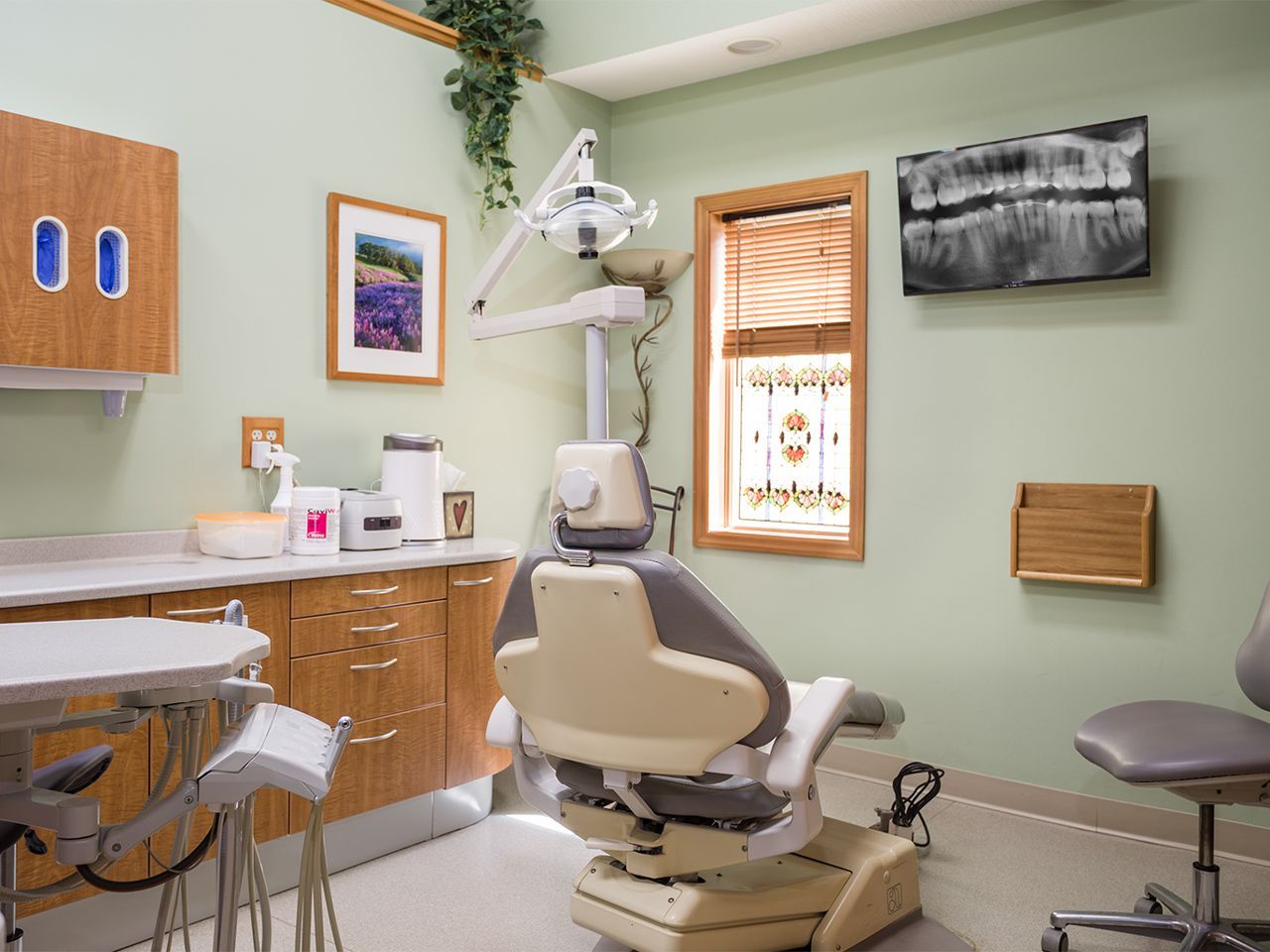 Girl at the Dentist Holding an X-Ray - Bellville, OH - Clearfork Family Dentistry Girl at the Dentist Holding an X-Ray - Bellville, OH - Clearfork Family Dentistry
