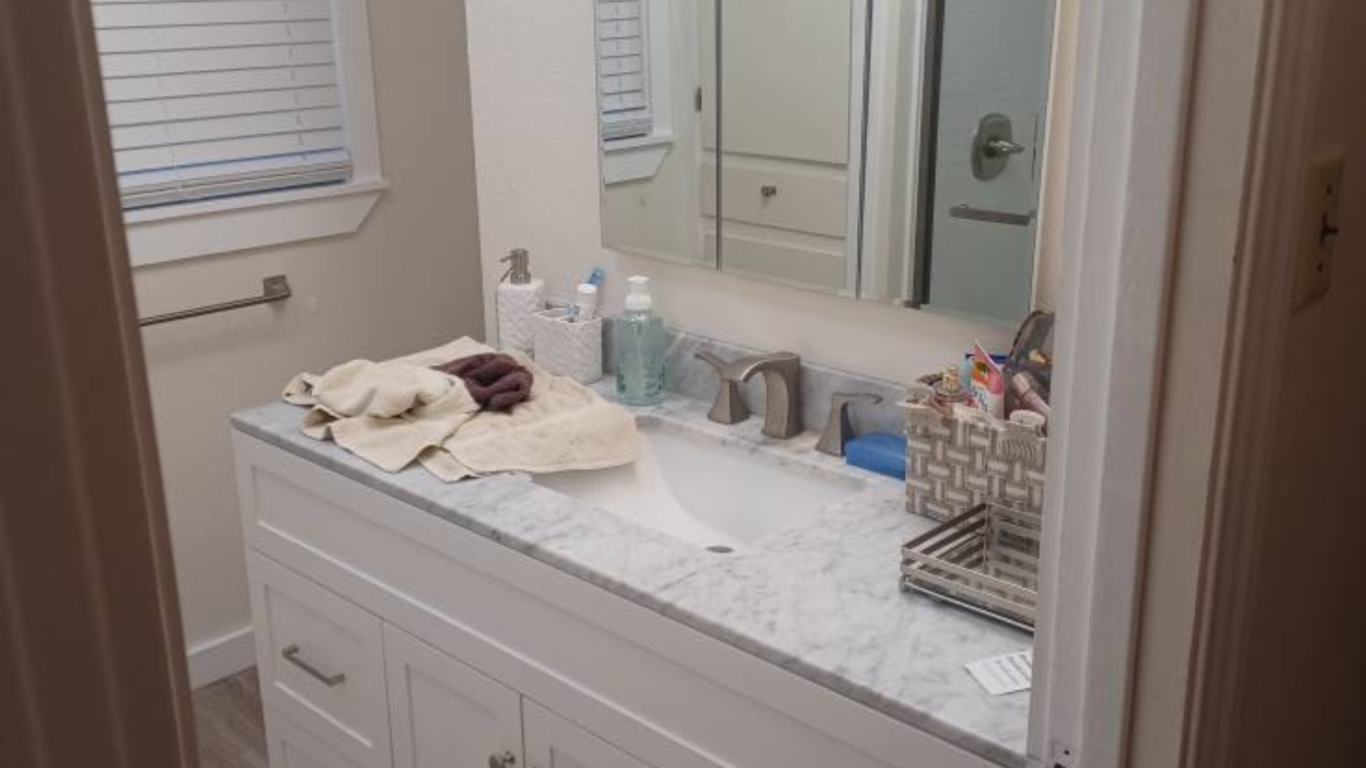 Bathroom Remodeling img