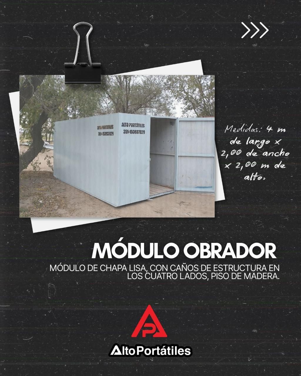 Inodoro portátil azul con las puertas abiertas, mostrando el interior sobre un fondo liso.