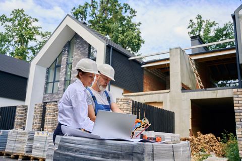 inspecting home