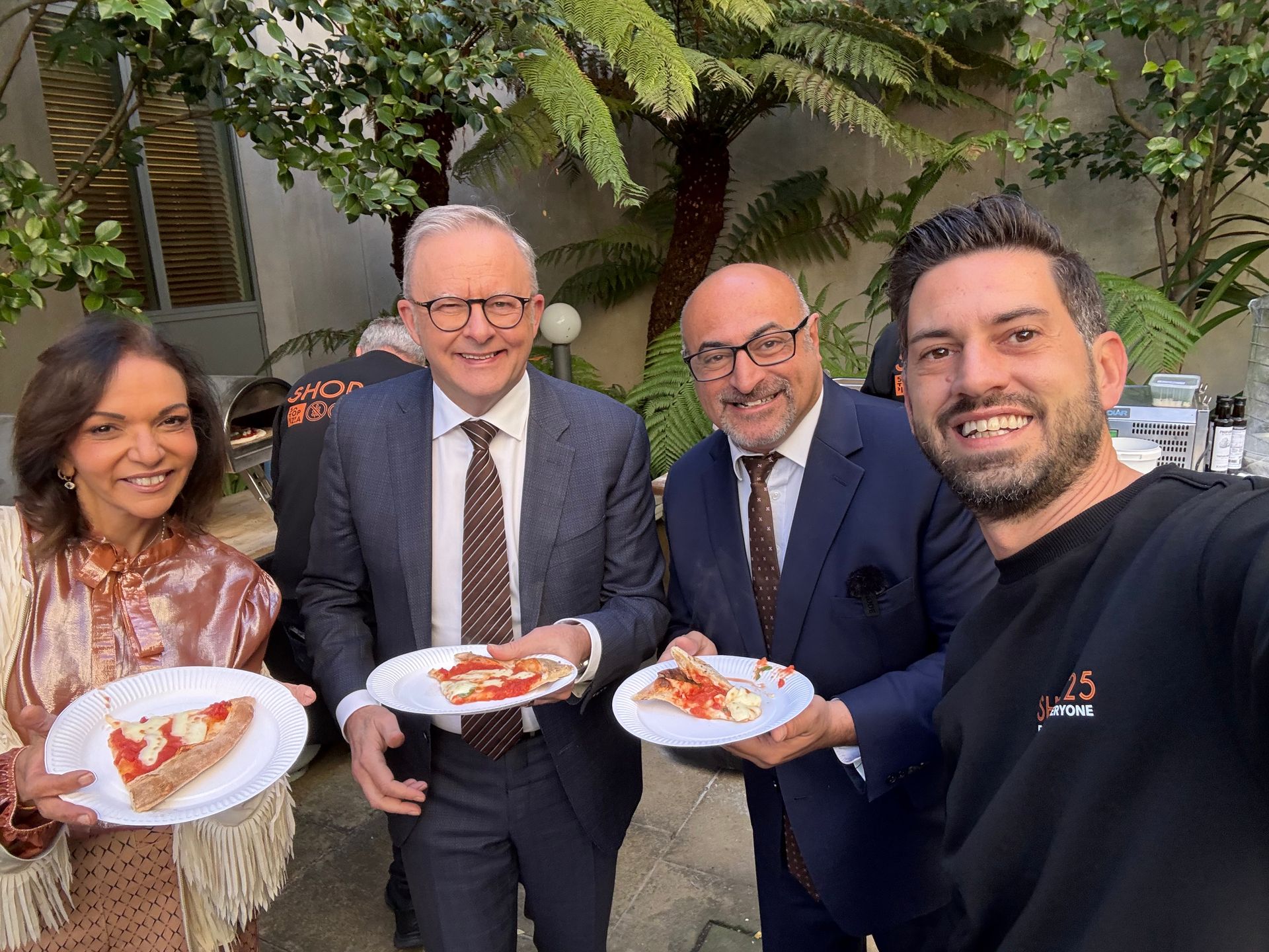 The members of Parliament House enjoy our pizza - Shop225
